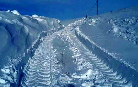 ۲ متر برف در آذربایجان‌شرقی