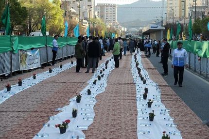 بزرگترین سفره افطاری در مشهد برقرار می‌شود