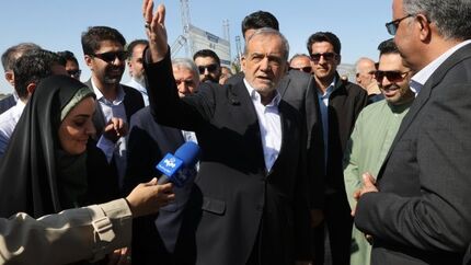 بازدید رئیس جمهور از شهر جدید تیس در استان سیستان و بلوچستان