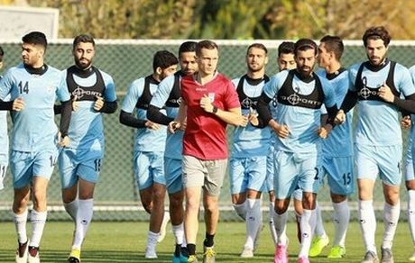 دعوت از چهار بازیکن استقلال به تیم‌ ملی