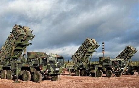 بلومبرگ: قطر فقط ۴ روز موشک دارد / قطر: تکذیب می‌کنیم