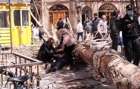 کشته و مصدومیت ۸ نفر در تندباد استان آذربایجان‌شرقی