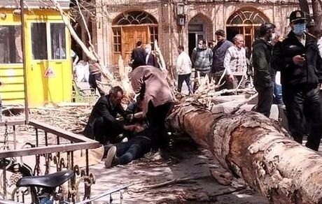 کشته و مصدومیت ۸ نفر در تندباد استان آذربایجان‌شرقی