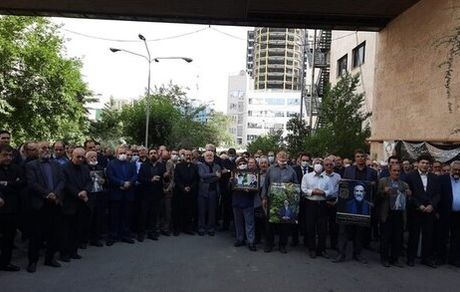 پیکر حجت الاسلام سیدمحمود دعایی تشییع و به خاک سپرده شد