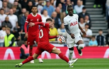 لیورپول ۹ نفره فرصت صدرنشینی را از دست داد / رئال با بردن گربه سیاه به صدر رسید