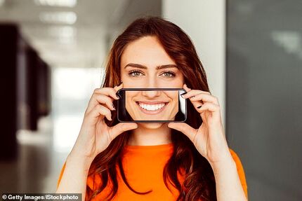 اپلیکیشن مخصوص برقراری تماس تصویری با دندانپزشک