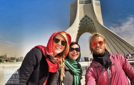 مرزهای ایران به روی گردشگران خارجی باز می‌شود
