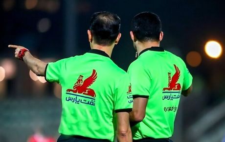 اعلام اسامی داوران هفته هفدهم لیگ برتر فوتبال / بانوان کمک VAR شدند