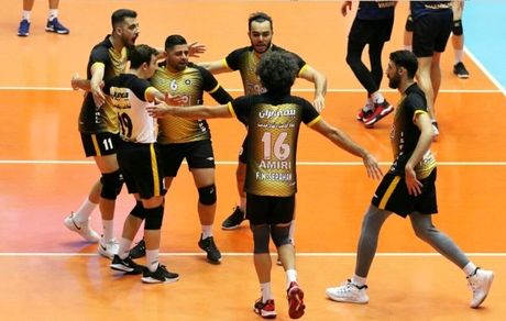 برد سپاهان و سایپا در آغاز هفته هجدهم لیگ برتر والیبال / صدرنشینی موقت اصفهانی‌ها