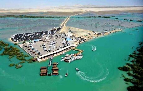  تسهیل شرایط جذب گردشگر خارجی به جزیره قشم