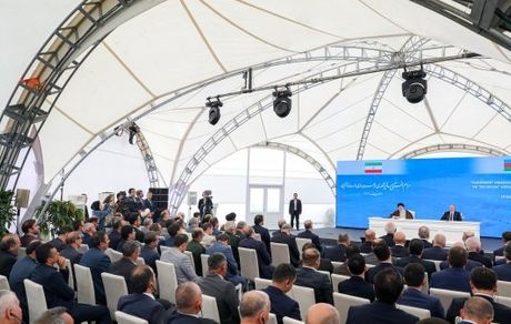 ایران برای انتقال تجربیات خود به منظور توسعه جمهوری آذربایجان آمادگی دارد