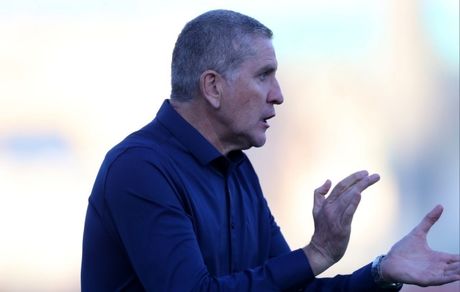 سرمربی پرسپولیس بهترین سرمربی ماه ایران