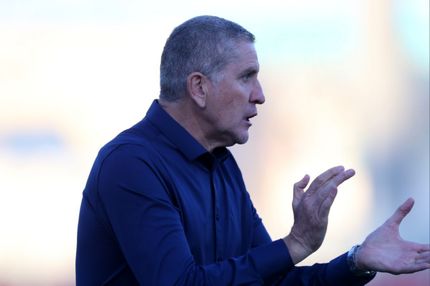 سرمربی پرسپولیس بهترین سرمربی ماه ایران