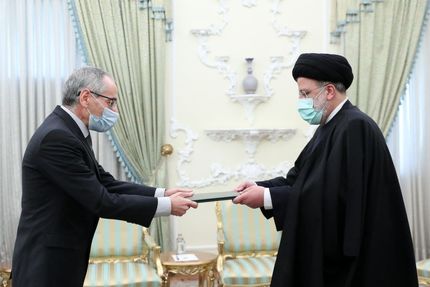 از استقلال‌خواهی و روحیه مقاومت مردم الجزایر حمایت می‌کنیم