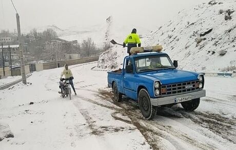 برف و یخبندان، راه ۲۱۰ روستای استان مازندران را بست