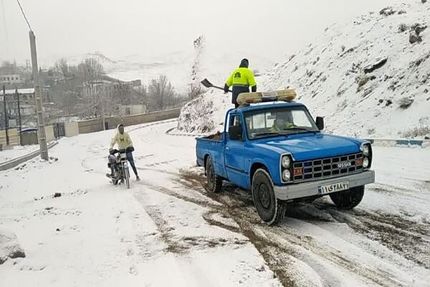 برف و یخبندان، راه ۲۱۰ روستای استان مازندران را بست