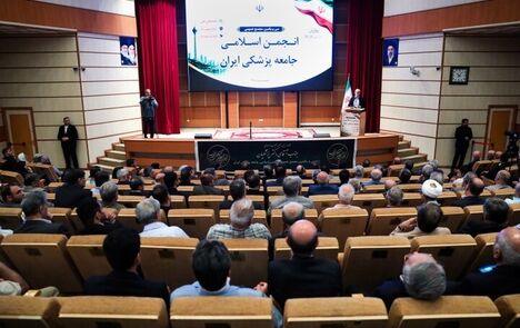 رئیس جمهور: چرا باید بنزین ۱۳۰ هزار تومانی را ۱۵۰۰ تومان بدهیم / منکر کمبودها نیستیم