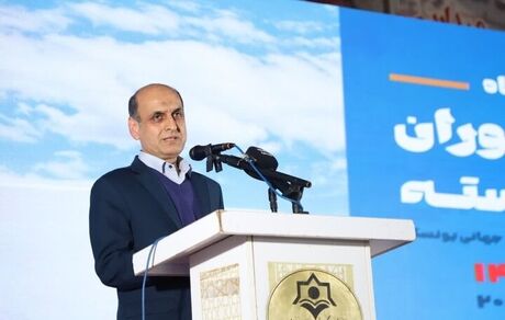 ریخته شدن روزانه ۳۸۰ هزار متر مکعب زباله مستقیم به تالاب بین المللی انزلی