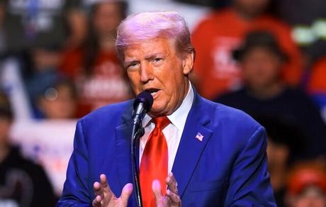 ترامپ: به دنبال آسیب به مردم ایران نبودم