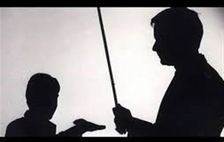 واکنش آموزش و پرورش به خبر تنبیه بدنی دانش‌آموز با شلاق