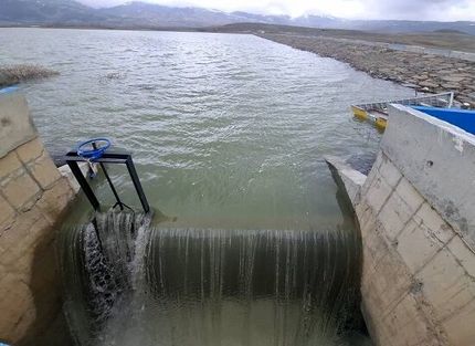 سد مخزنی سقزچی در استان اردبیل سرریز شد
