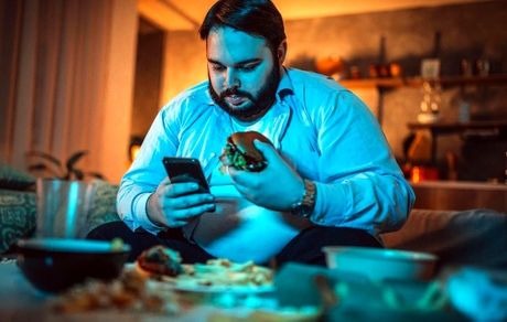 موفقیت جدید دانشمندان: کنترل اختلال پرخوری با کاشت تراشه در مغز