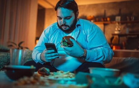 موفقیت جدید دانشمندان: کنترل اختلال پرخوری با کاشت تراشه در مغز