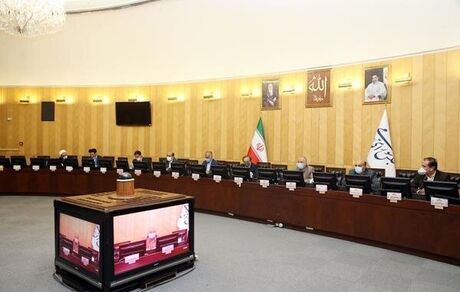 تصویب واردات 3 نوع خودرو سنگین در کمیسیون صنایع
