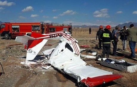 هواپیمای فوق سبک آموزشی در کاشمر سقوط کرد