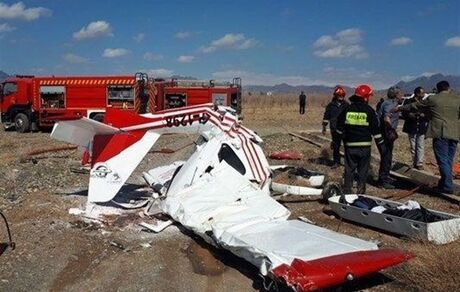 هواپیمای فوق سبک آموزشی در کاشمر سقوط کرد
