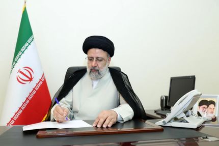 رئیس جمهور ۳ مصوبه شورای عالی انقلاب فرهنگی را ابلاغ کرد