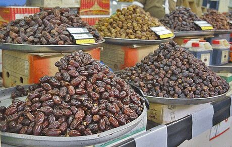 ادامه توزیع خرما در میادین میوه وتره بار تا ۱۳ فروردین ماه
