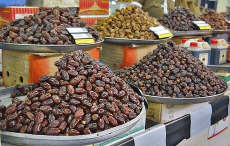 ادامه توزیع خرما در میادین میوه وتره بار تا ۱۳ فروردین ماه