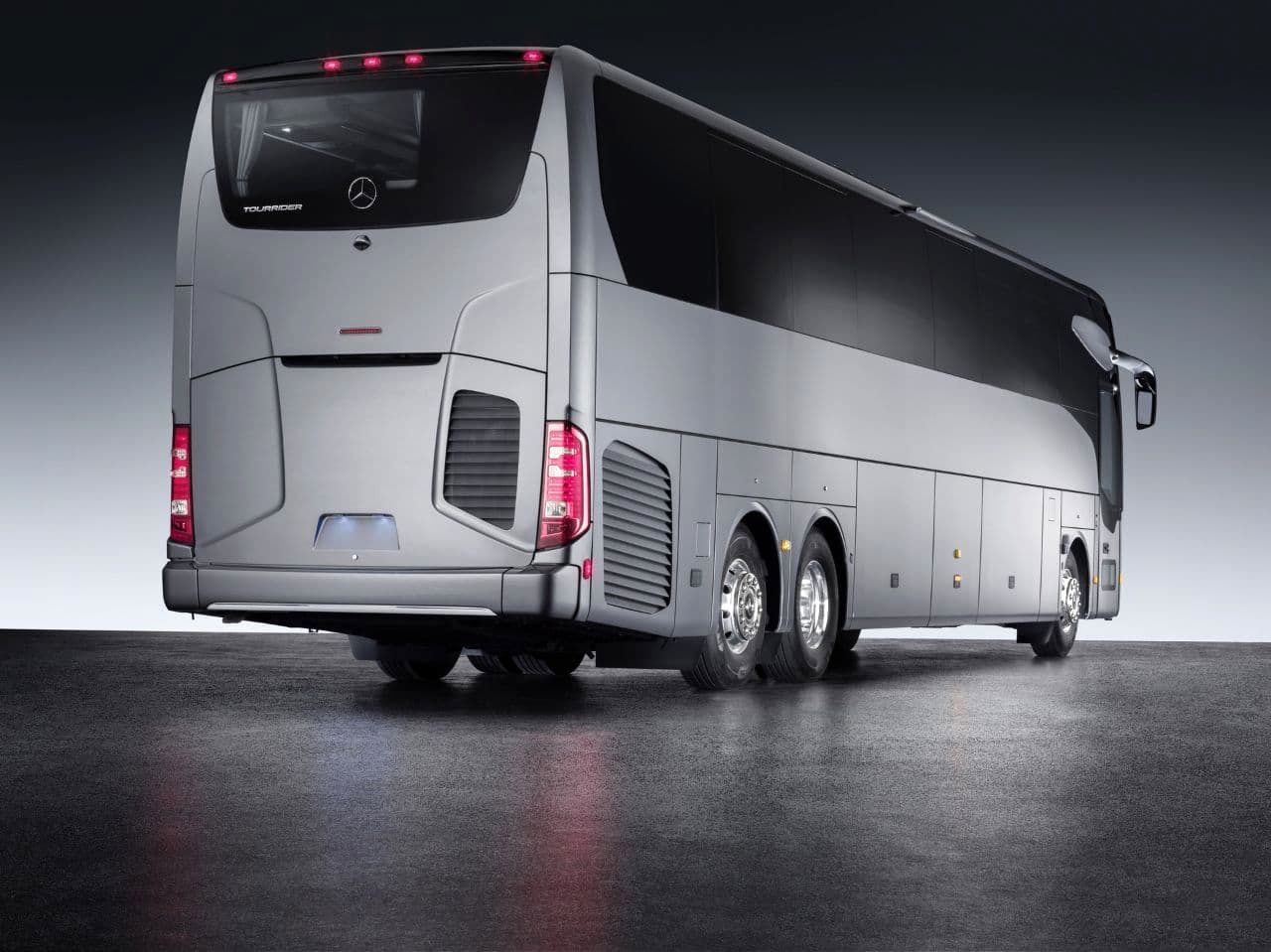جدیدترین اتوبوس لوکس مرسدس بنز
