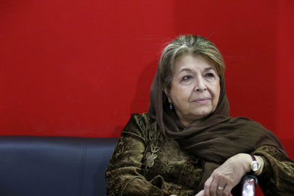 انتقاد لیلی گلستان از آن‌ها که به‌خاطر پول گالری می‌زنند