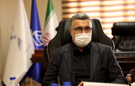 رئیس کل سازمان نظام پزشکی: راهی جز خرید فوری و فراوان واکسن وجود ندارد