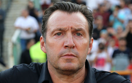 
بی‌خبری فدراسیون فوتبال از مارک ویلموتس
