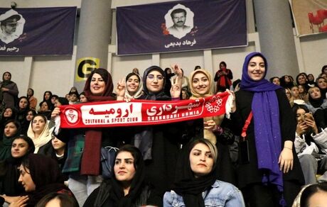ارومیه‌ای‌ها به هیچ تیمی رحم نمی‌کنند / صدرنشین لیگ برتر والیبال همچنان می‌برد