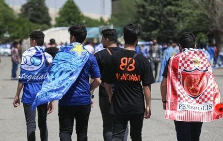 دستگیری جیب‌برهای دربی ۱۰۰