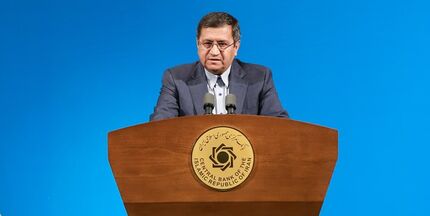 همتی: اولویت بانک مرکزی تأمین ارز برای کالاهای اساسی و دارو است