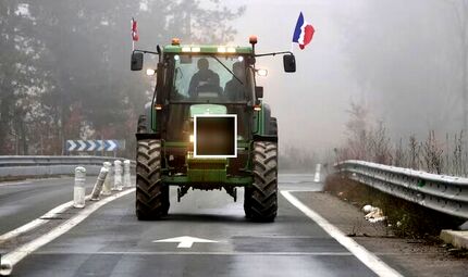 کشاورزان فرانسوی، پاریس را محاصره کردند