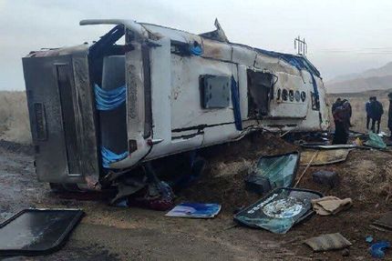 واژگونی یک دستگاه اتوبوس در جاده پارس‌آباد به مشگین‌شهر و مصدوم شدن ۱۹ سرنشین