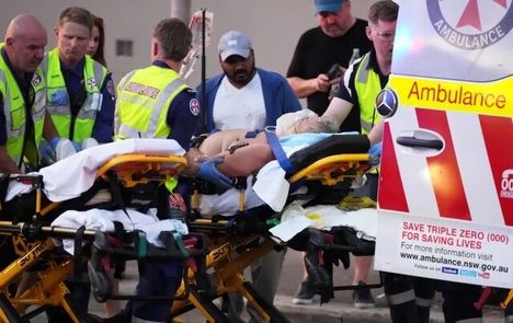 تیراندازی مرگبار به مراسم یهودیان در استرالیا با ده‌ها کشته