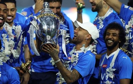 الهلال بدون شکست قهرمان شد / النصر با درخشش رونالدو، الاتحاد را در هم شکست / کریس آقای گل شد