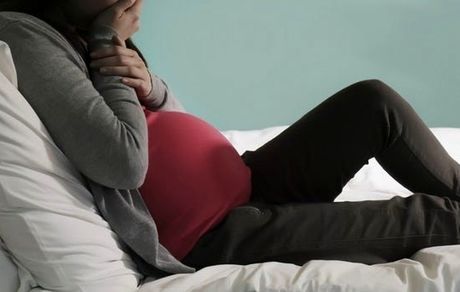 زن آفریقایی پس از  ادعای ۱۰ قلو زایی در بیمارستان روانی بستری شد