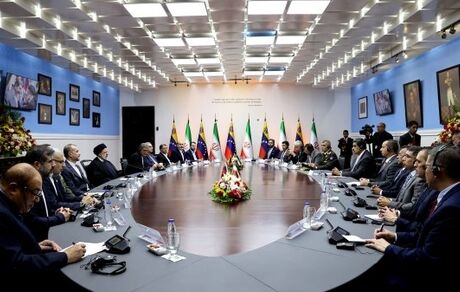 تمجید روسای جمهوری ایران و ونزوئلا از شهید «حاج قاسم سلیمانی» و «سیمون بولیوار» به عنوان قهرمانان مبارزه با سلطه و امپریالسیم