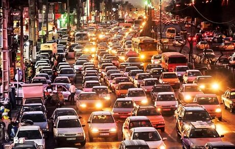 بازای هر ۲ تهرانی، یک خودرو در پایتخت تردد دارد