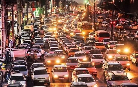 بازای هر ۲ تهرانی، یک خودرو در پایتخت تردد دارد