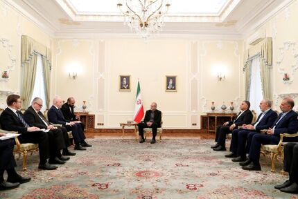 تاکید رئیس جمهور برا گسترش بیش از پیش مناسبات بین کشورهای منطقه