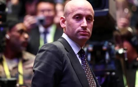 دستیار ارشد ترامپ: نفت ونزوئلا متعلق به آمریکاست